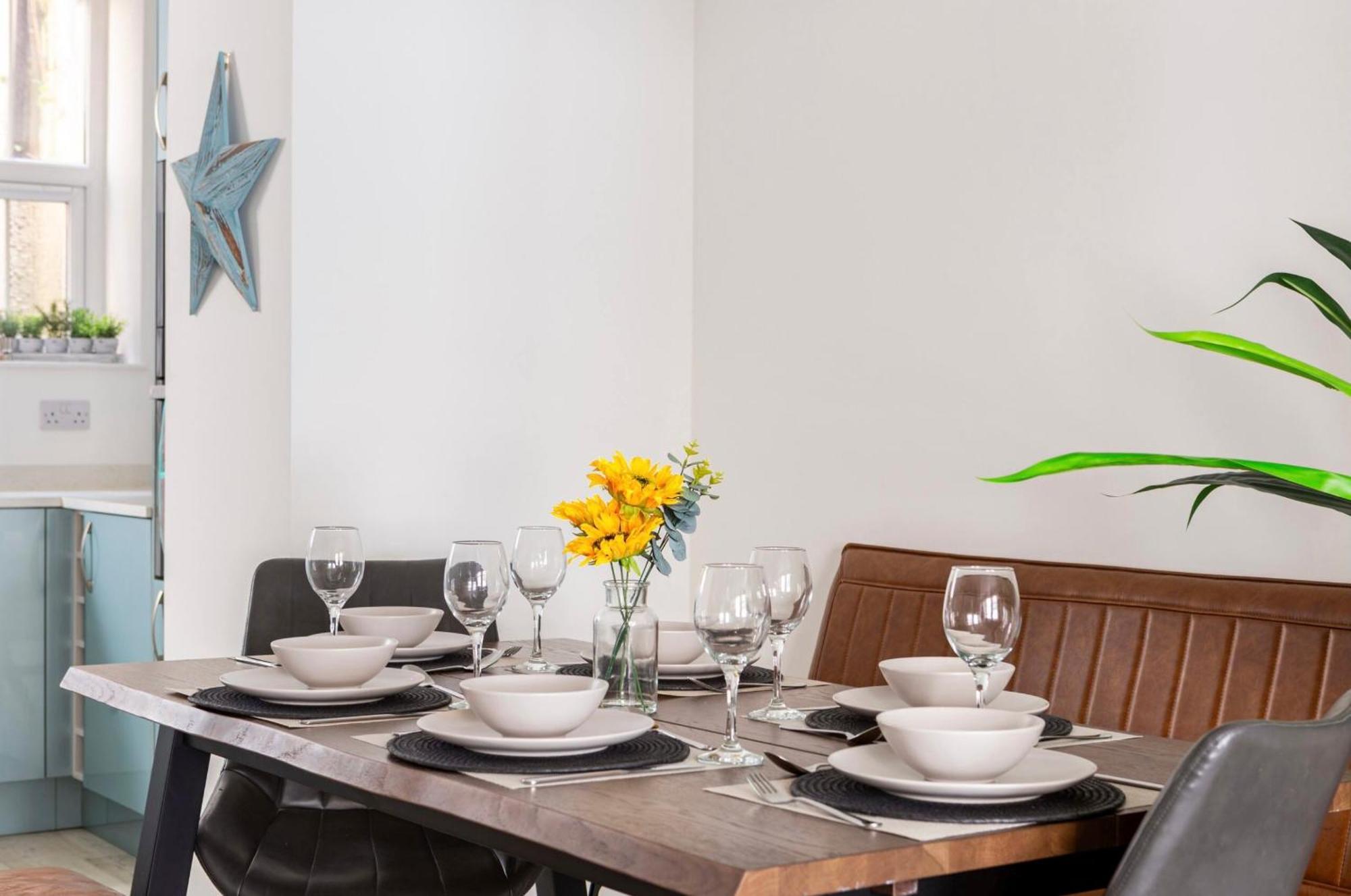 וויימות' Beautiful 2 Bed Apartment Just Steps To The Beach מראה חיצוני תמונה