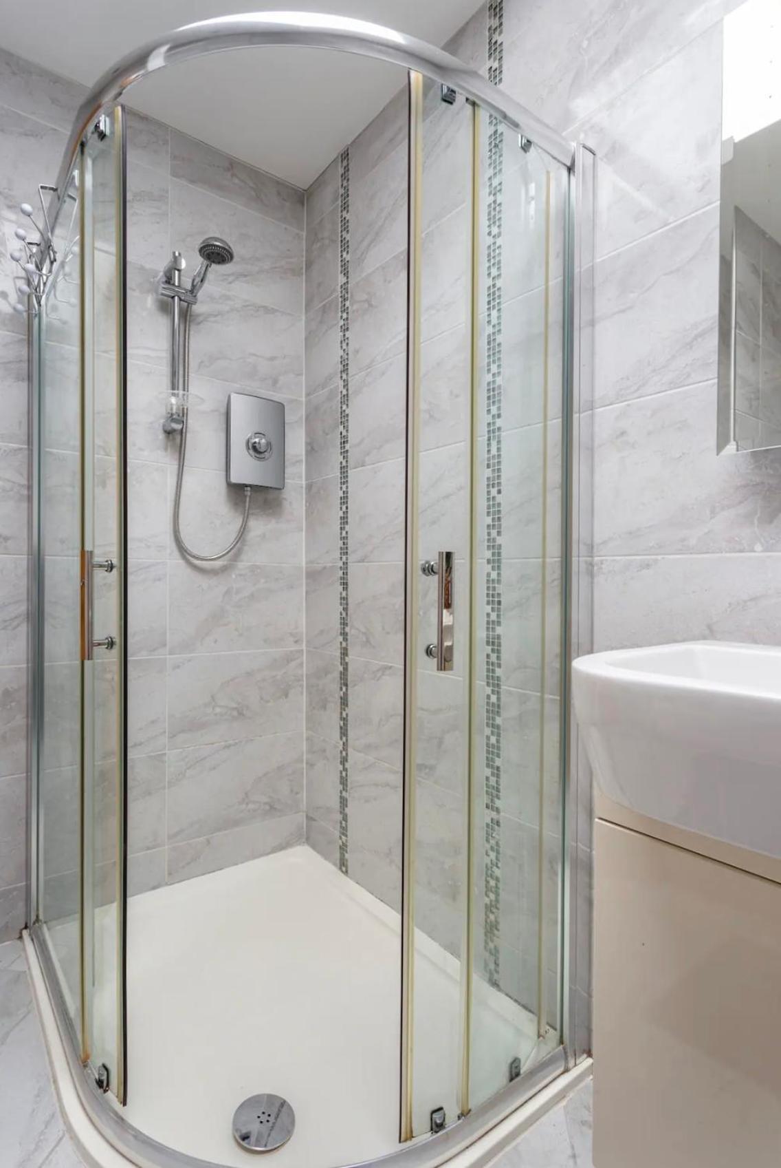 וויימות' Beautiful 2 Bed Apartment Just Steps To The Beach מראה חיצוני תמונה