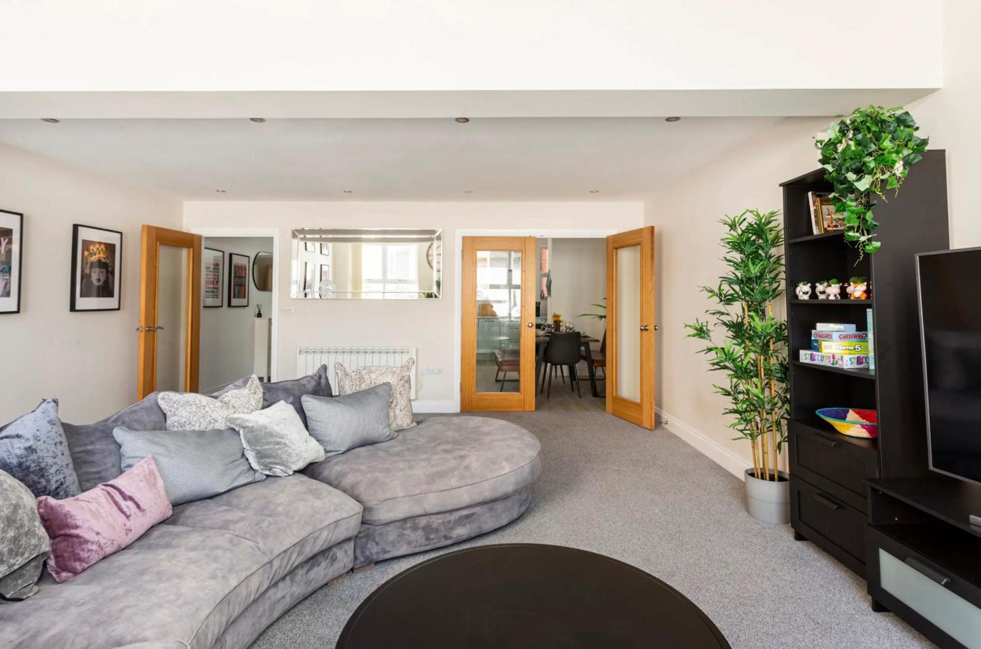 וויימות' Beautiful 2 Bed Apartment Just Steps To The Beach מראה חיצוני תמונה